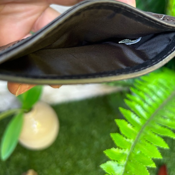 Frye
Logan Money Clip Card Case new 
$98 
Color Slate
Frye
$98.00 - Picture 12 of 12